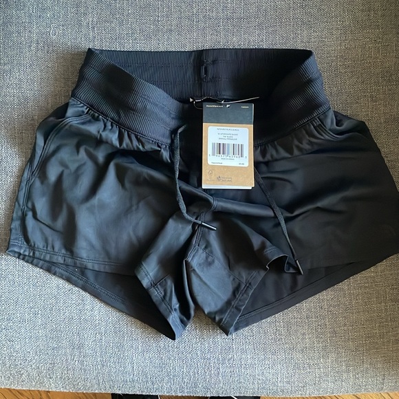 Women's The North Face Aphrodite Motion Shorts - Picture 5 of 7